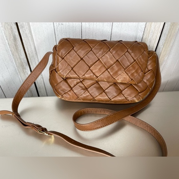 Dune London Dempsey Tan Brown Small Woven Leather Crossbody Bag - Picture 6 of 8